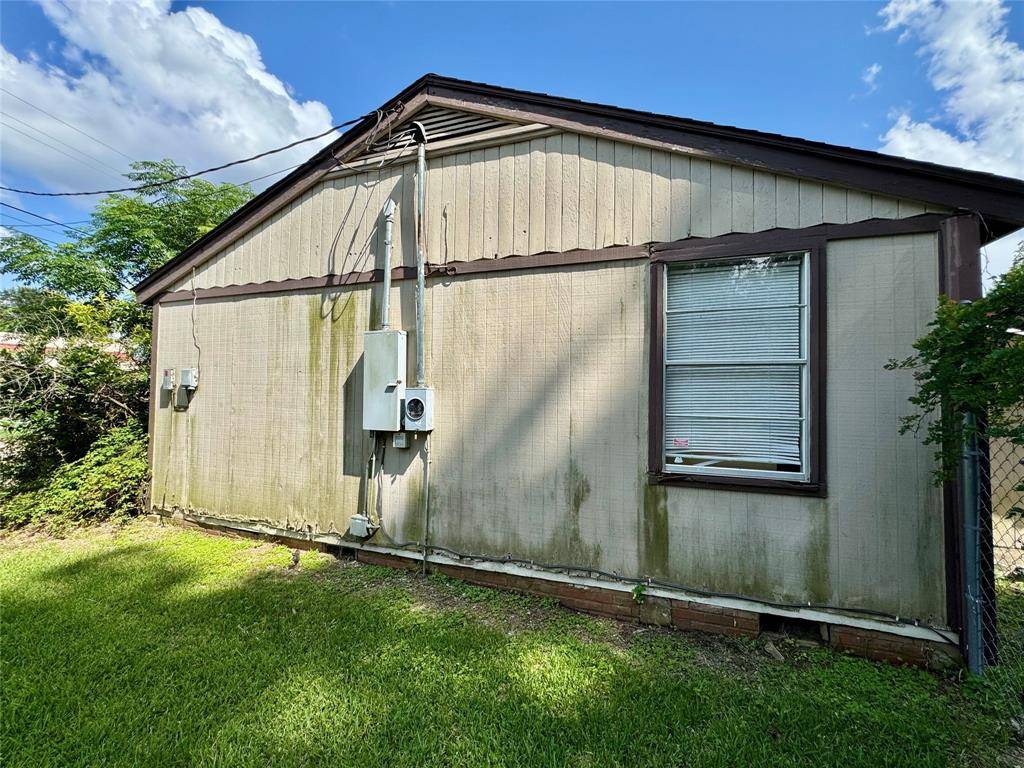 Longview, TX 75604,903 Pine Tree Road