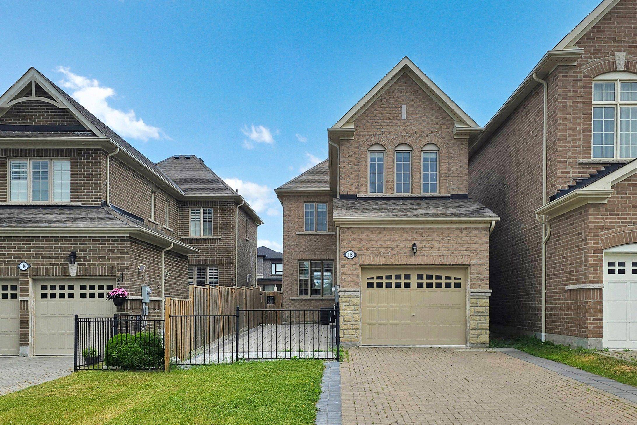 Whitby, ON L1R 0M9,118 Braebrook DR