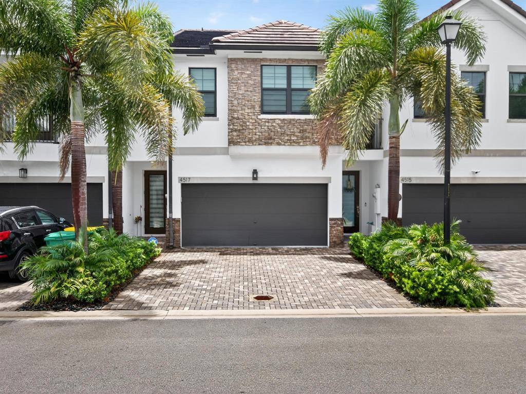 Dania Beach, FL 33312,4517 E Aqua Bella Ln #37