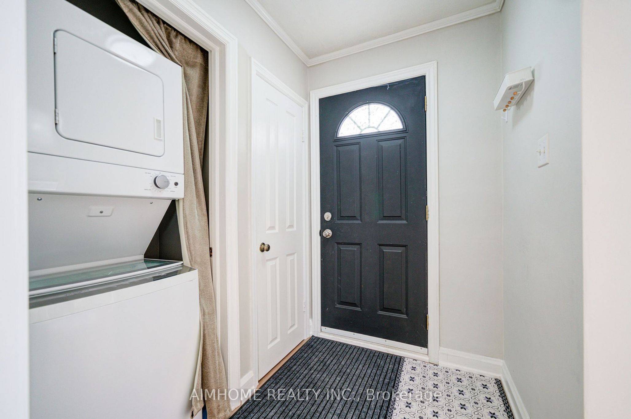 Whitby, ON L1N 1G9,221 St Lawrence ST