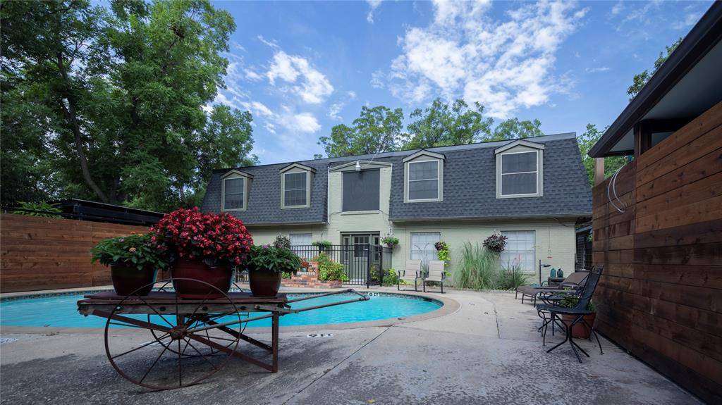 Denton, TX 76201,1717 N Locust Street