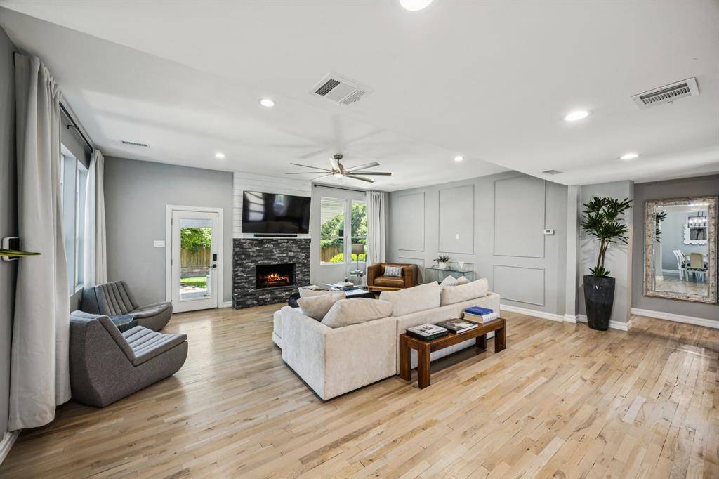 Dallas, TX 75231,7018 Blackwood Drive