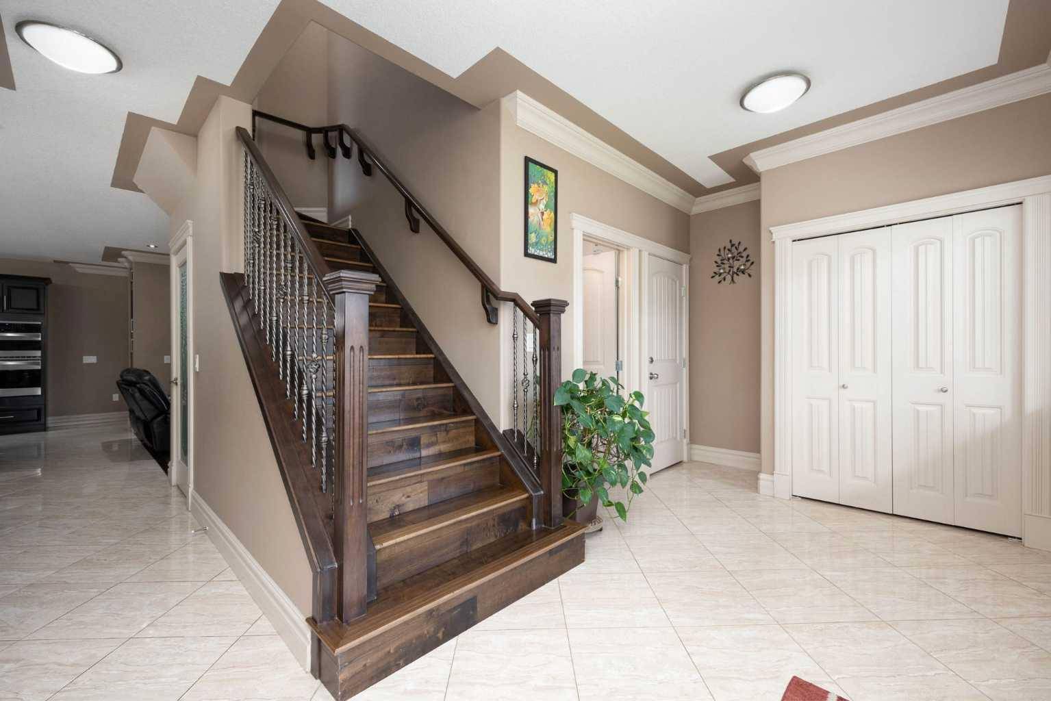 Fort Mcmurray, AB T9K0X5,120 Ward CRES