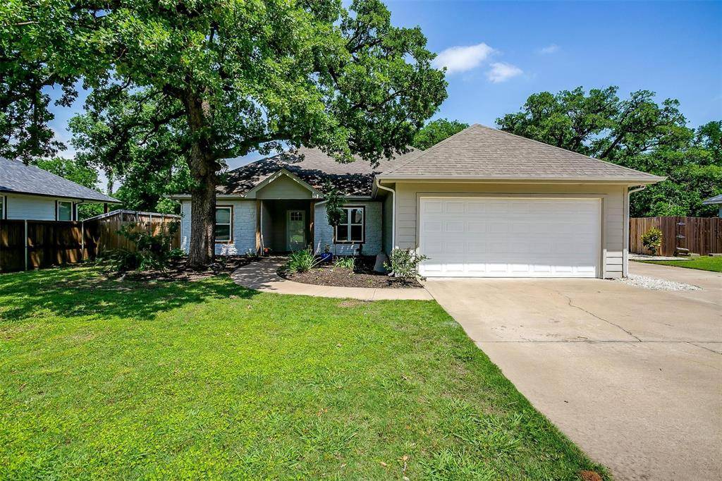Granbury, TX 76049,3711 Winding Way