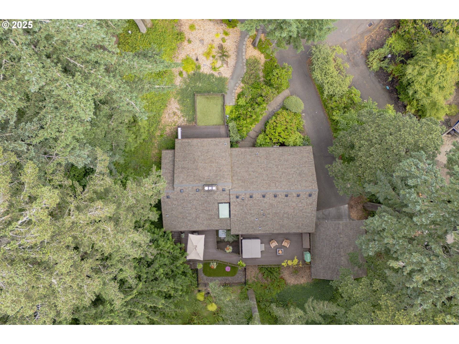 West Linn, OR 97068,2592 HILLCREST CT