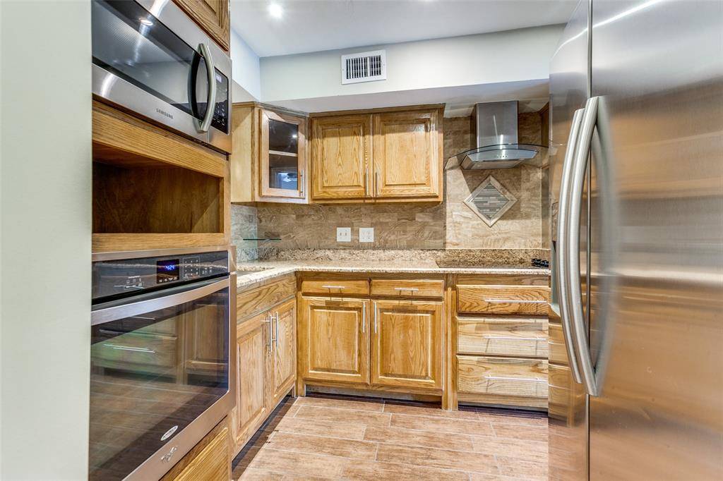 Dallas, TX 75248,15151 Berry Trail #1305