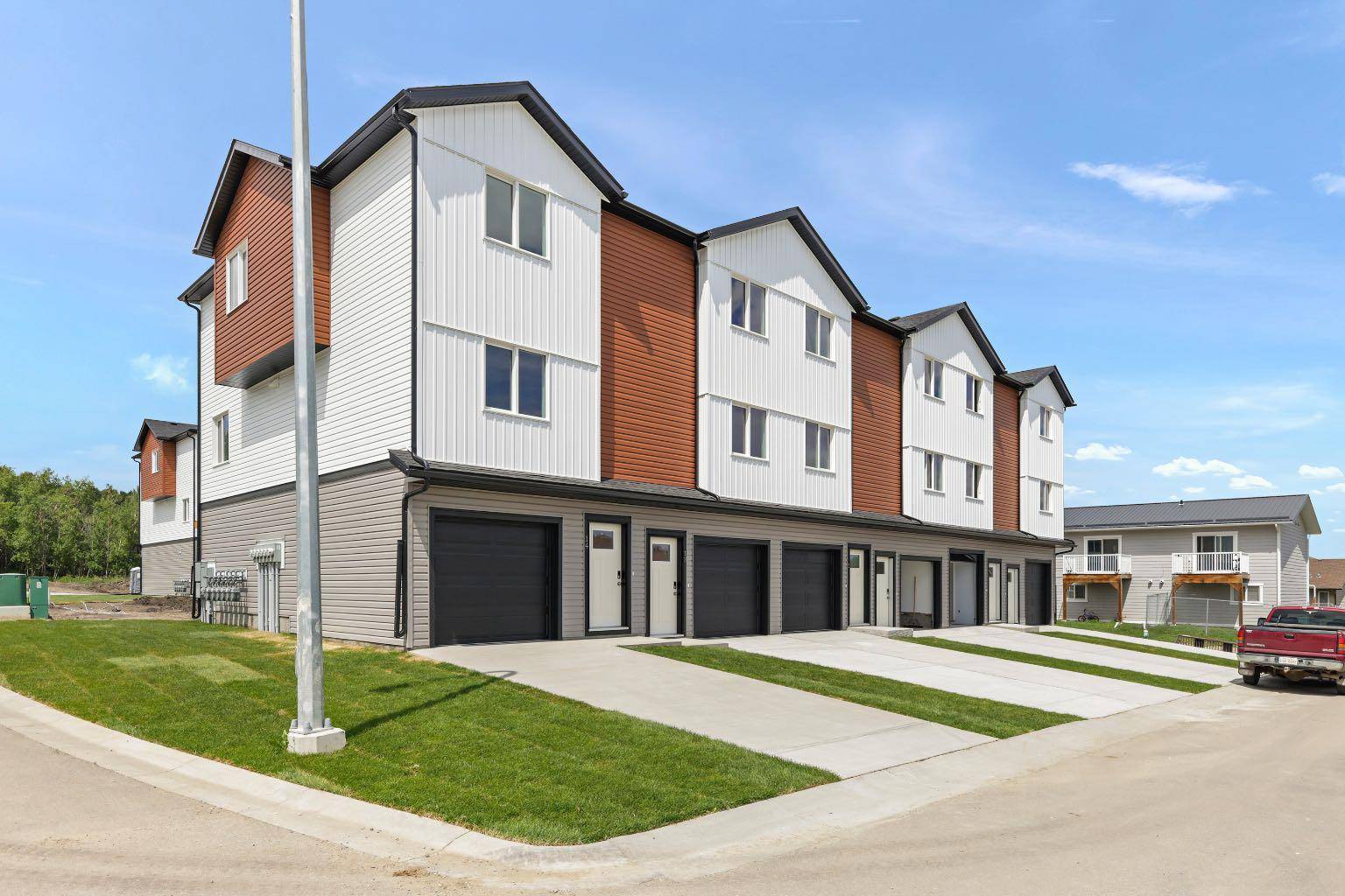 Didsbury, AB T0M0W0,9 Park LN