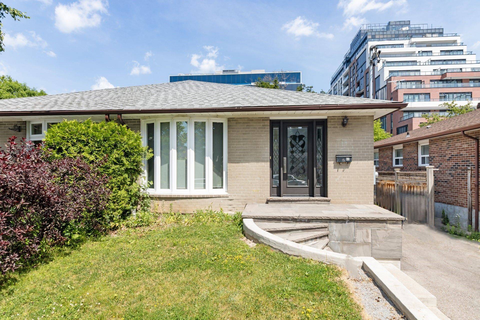 Toronto C15, ON M2K 1A9,44 Caracas RD