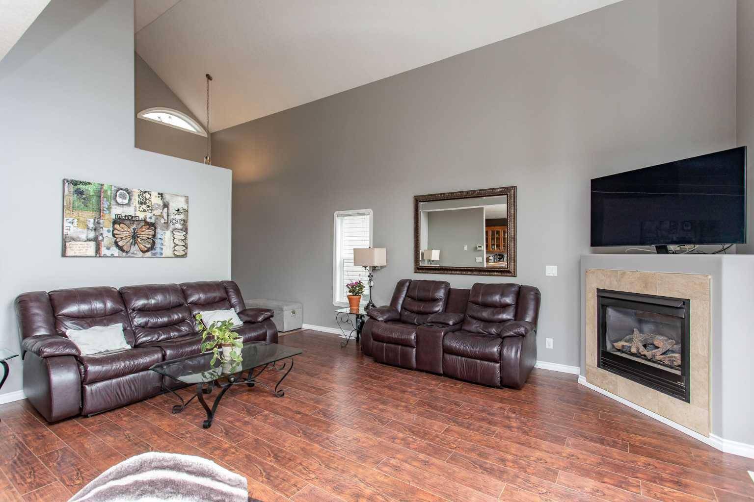 Red Deer, AB T4R 3E2,70 Drummond AVE