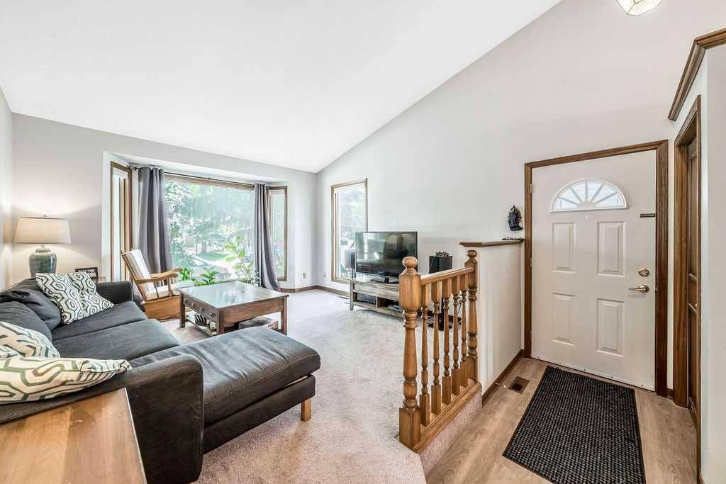 Calgary, AB T3K 3M5,156 Sandpiper CIR NW