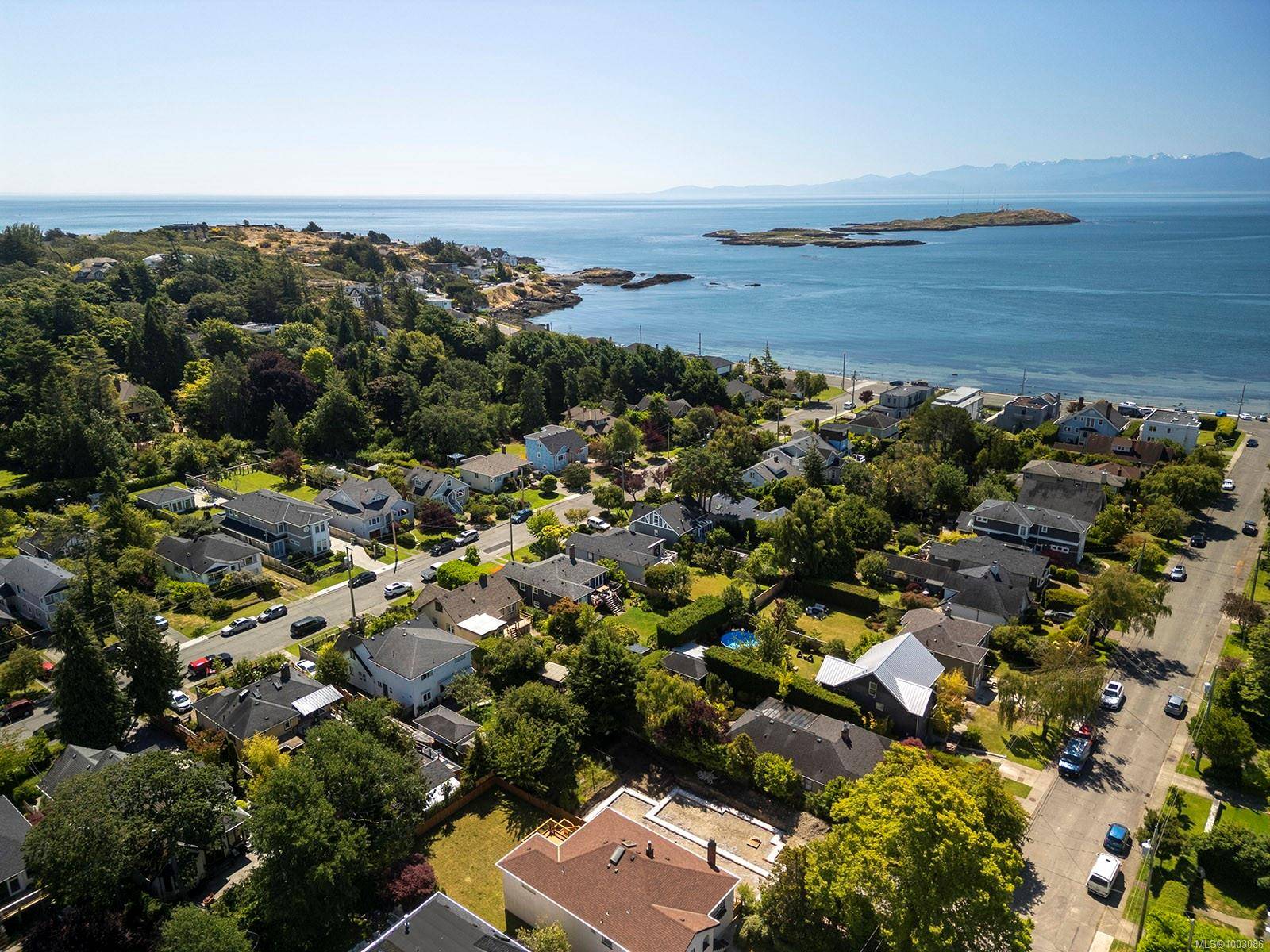 Oak Bay, BC V8S 4W3,630 Oliver St