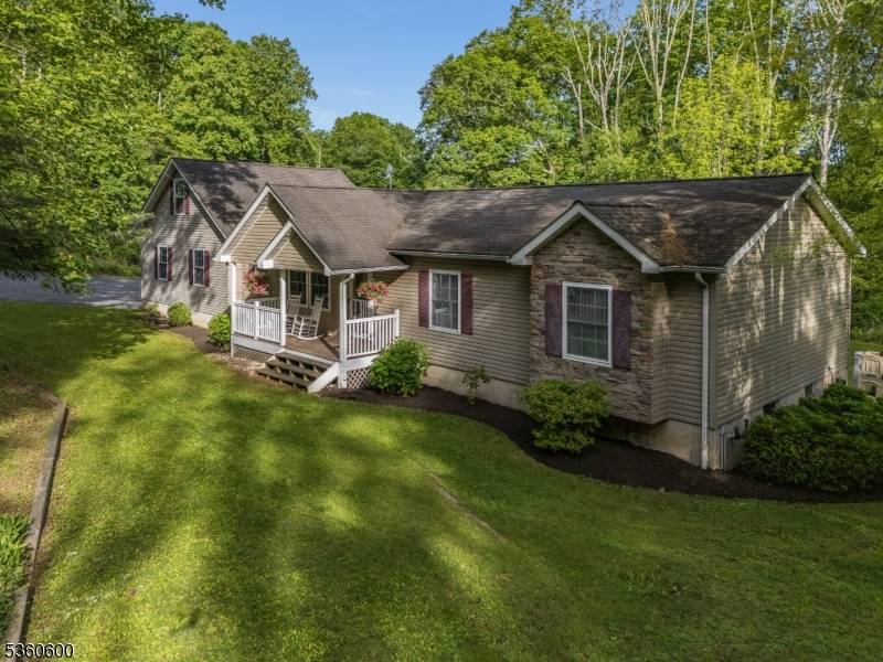 Glen Gardner Boro, NJ 08826,17 Glenn Ave