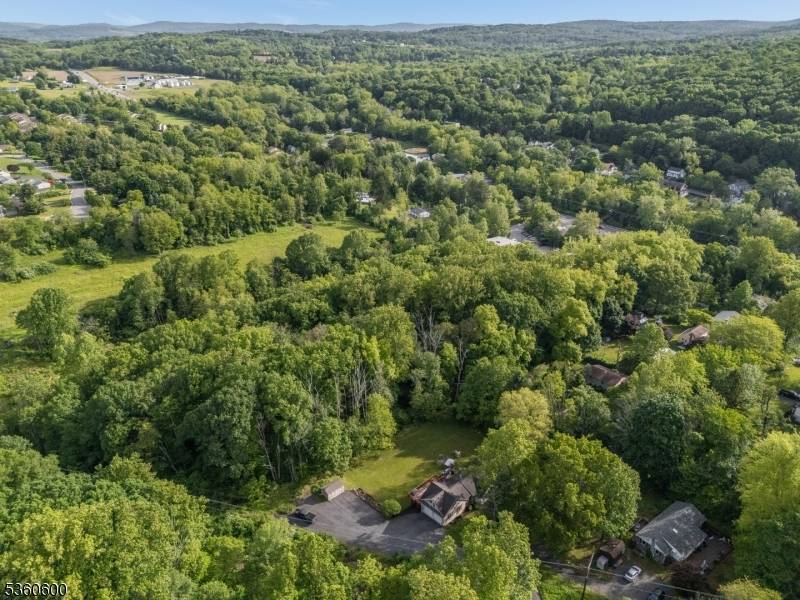 Glen Gardner Boro, NJ 08826,17 Glenn Ave