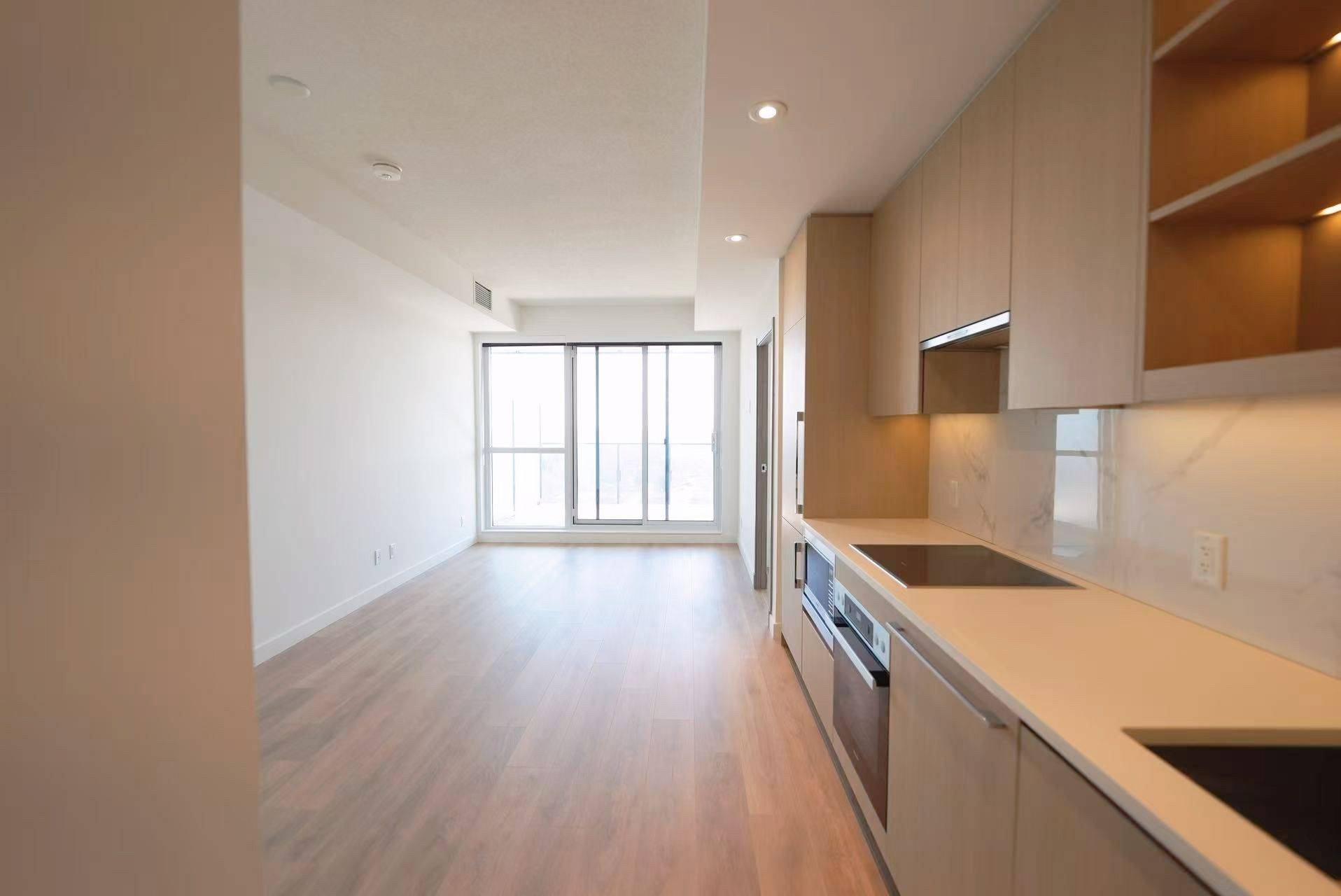 Toronto C15, ON M2K 0J2,27 McMahon DR #2005