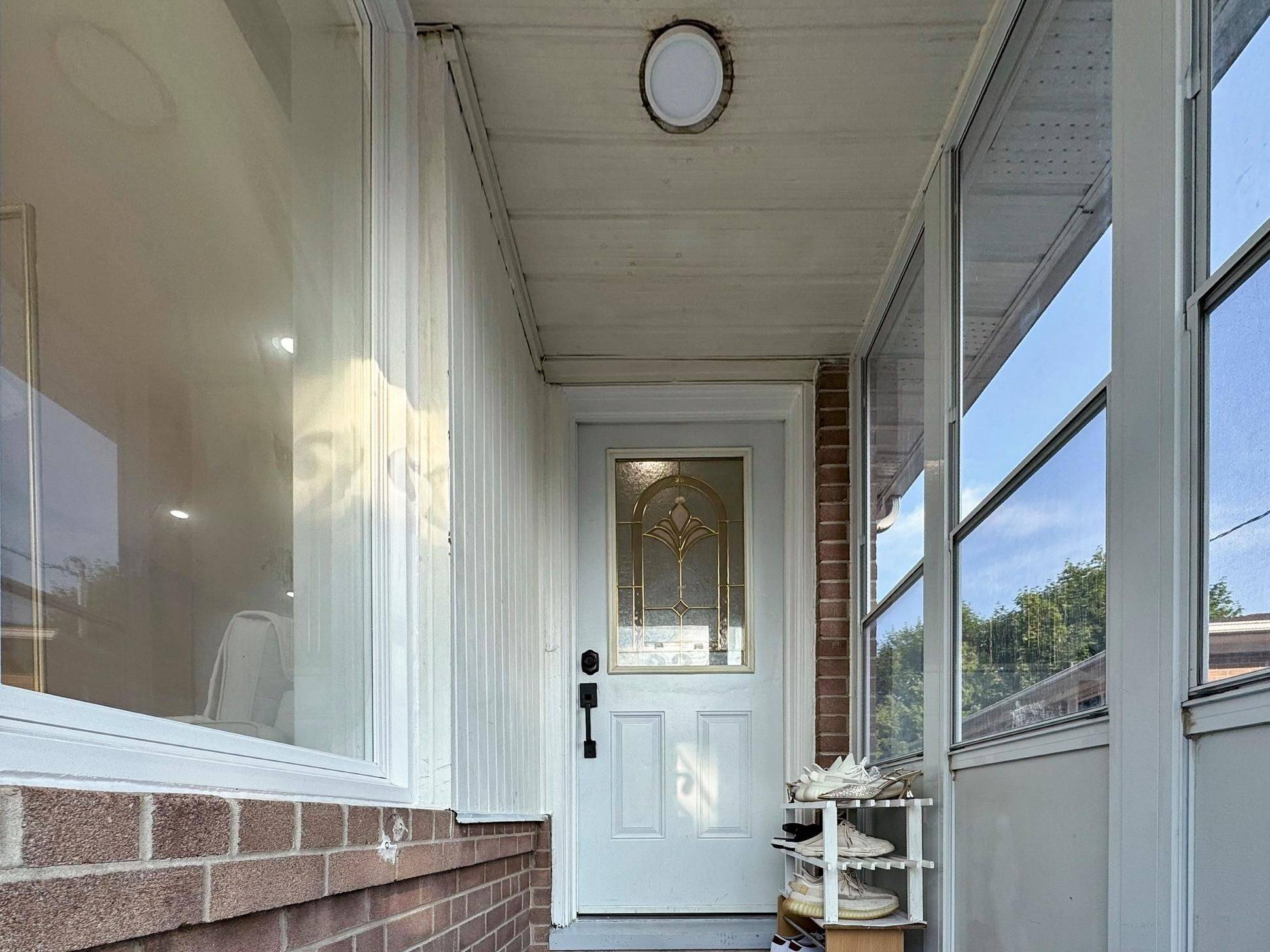 Toronto C13, ON M3A 2B5,223 Lynedock CRES