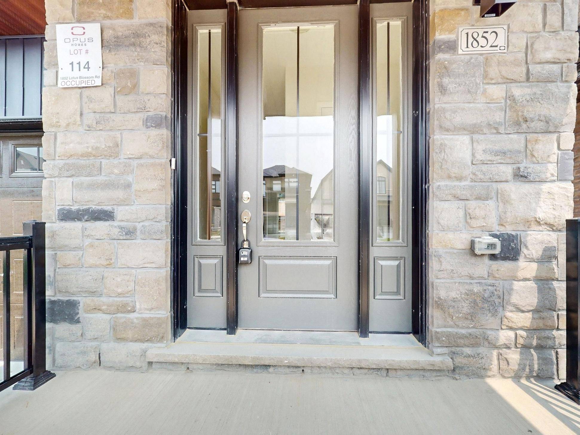 Pickering, ON L1Y 0B6,1852 Lotus Blossom RD