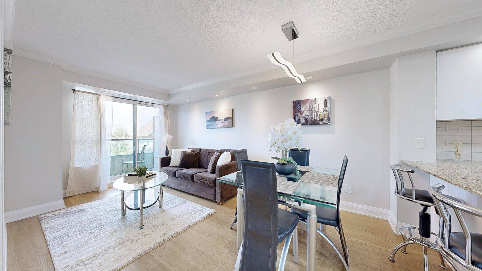 Vaughan, ON L4J 0G6,30 North Park RD #302