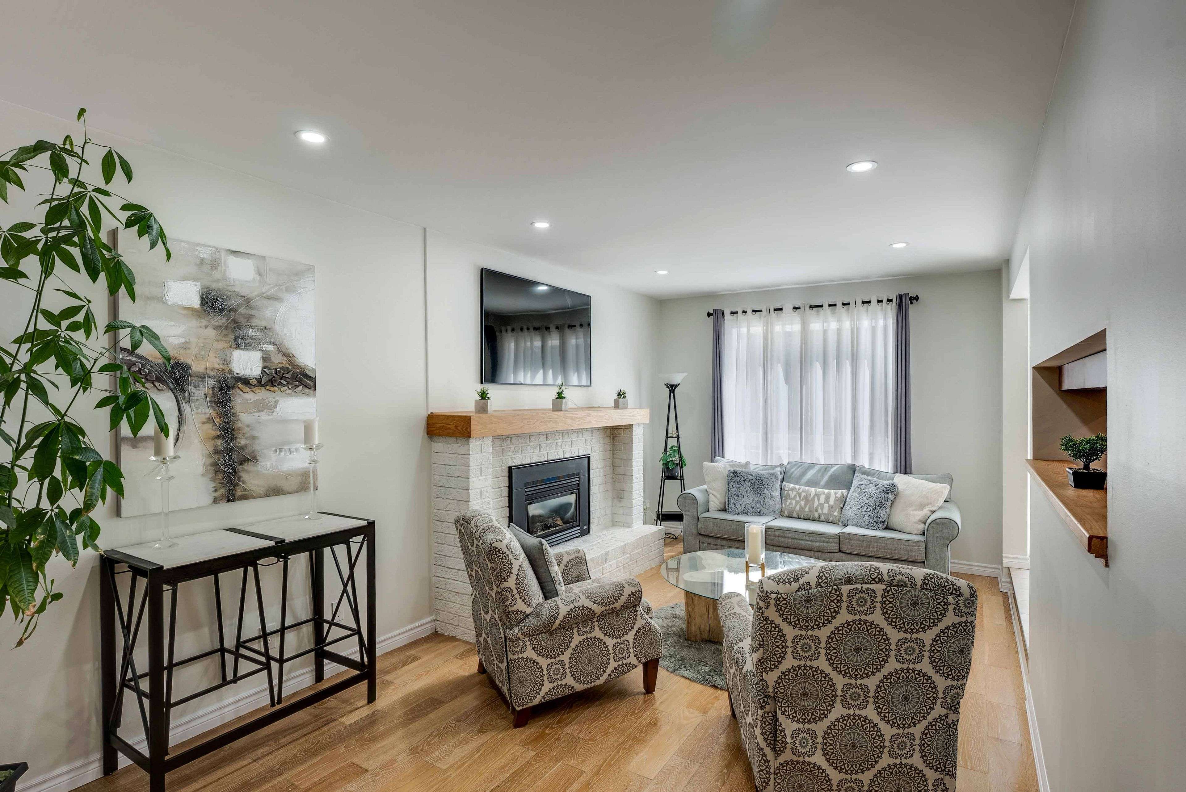 Kitchener, ON N2A 3G2,113 Oneida PL