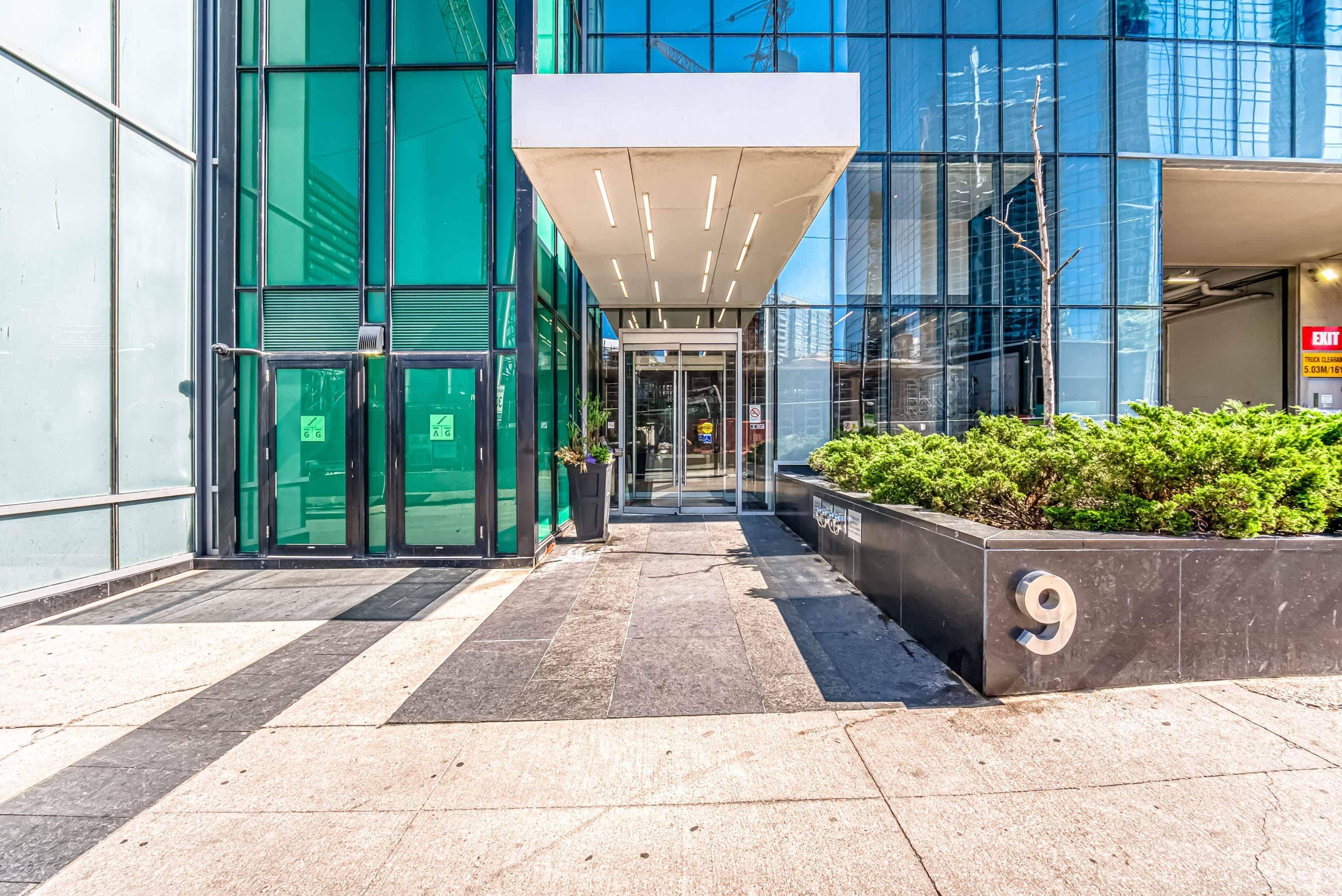 Toronto C07, ON M2N 1K4,11 Bogert AVE #3309