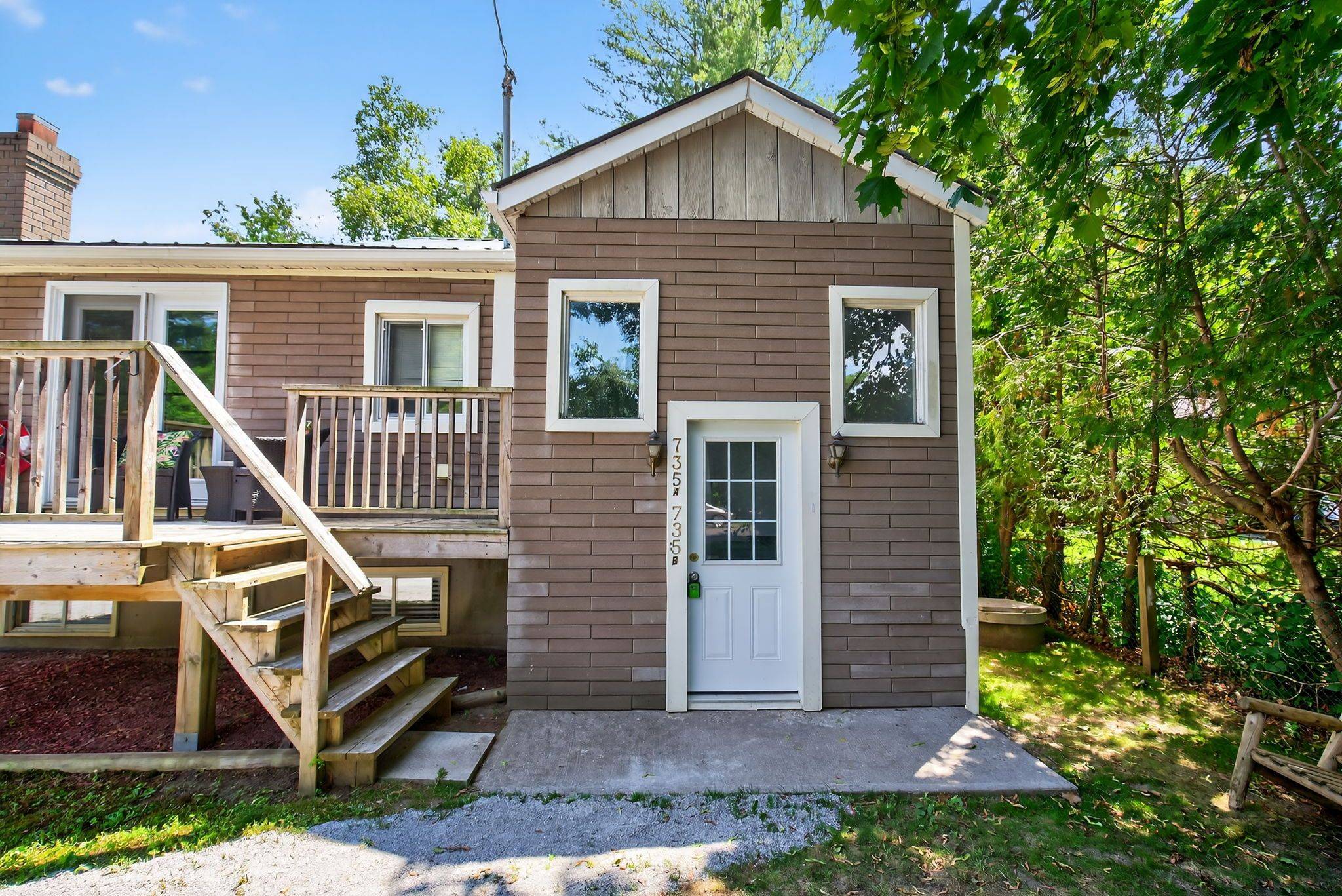 Innisfil, ON L9S 2K3,735 Pinegrove AVE