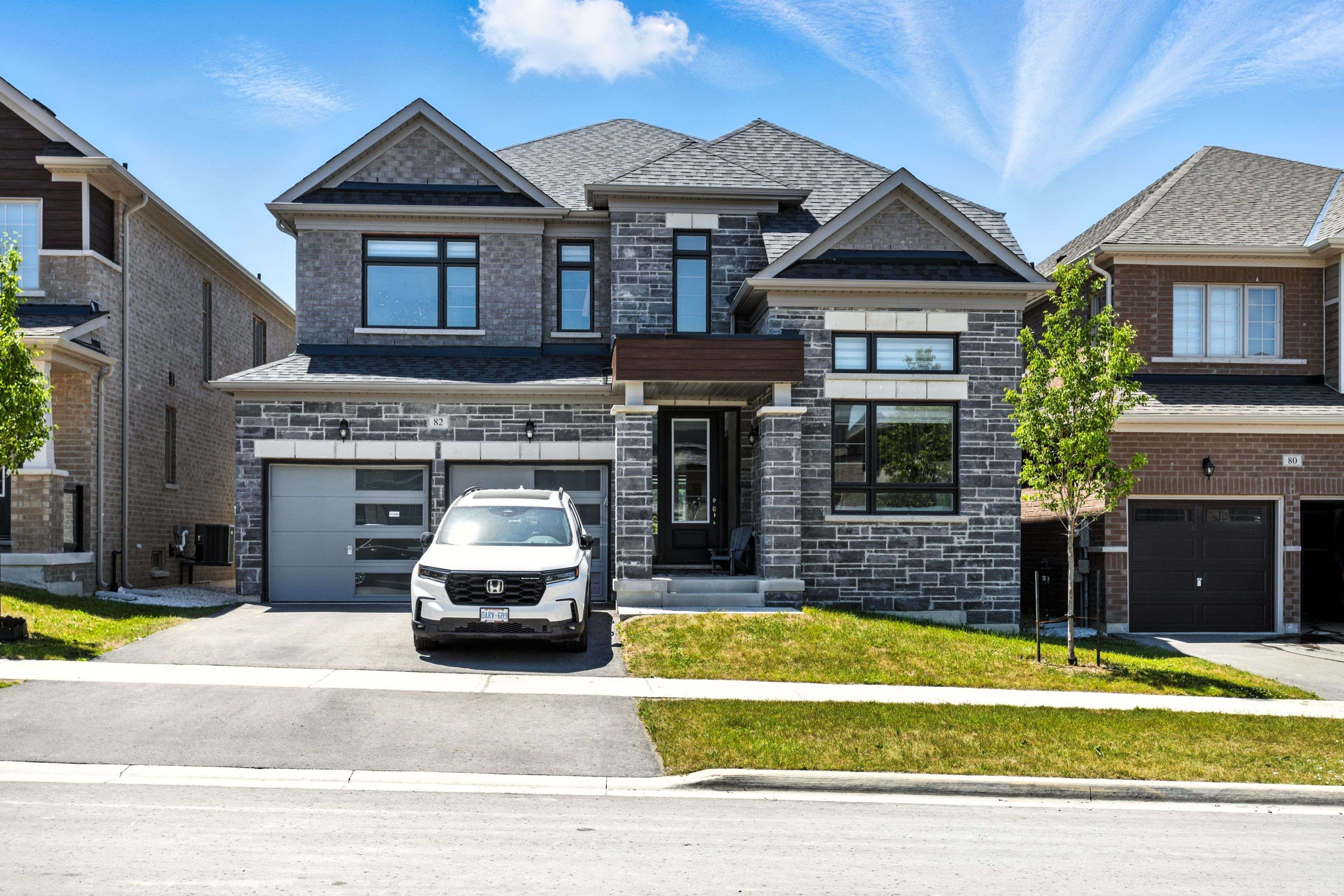 Springwater, ON L9X 2C5,82 Calypso AVE