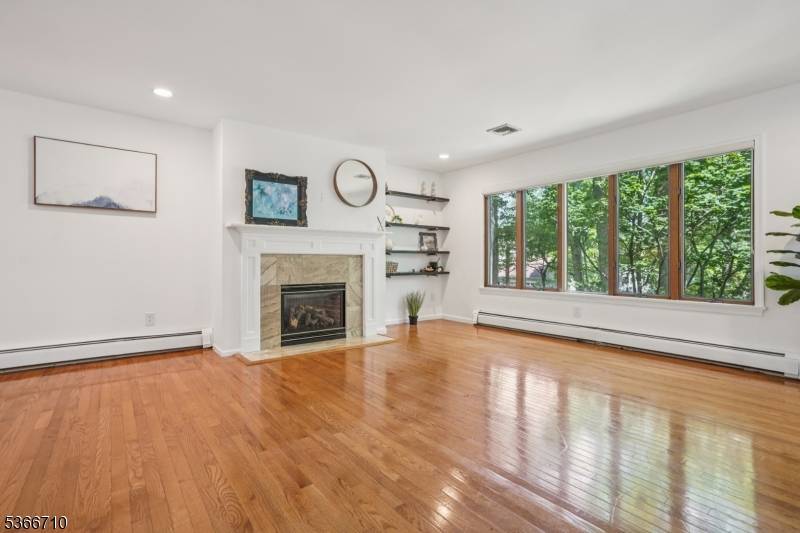 Berkeley Heights Twp., NJ 07922,15 Woglum Pl