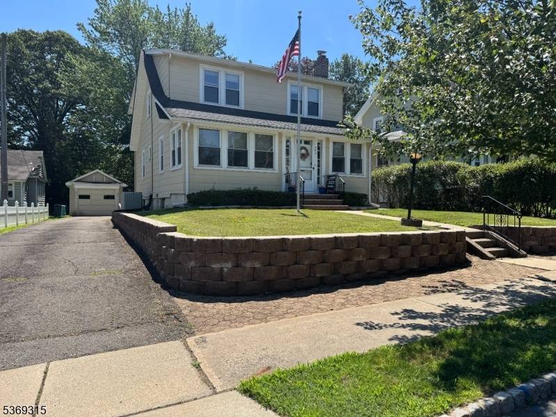 Verona Twp., NJ 07044,253 Linden Ave
