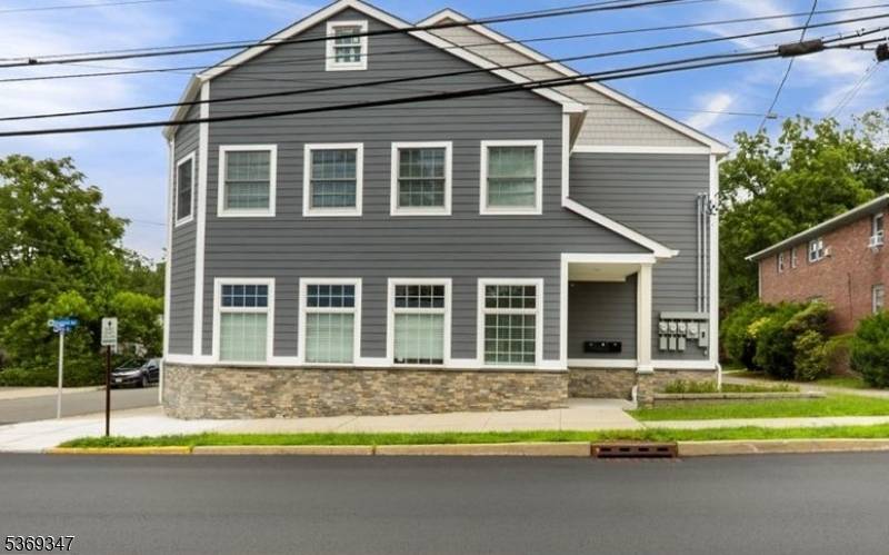 West Caldwell Twp., NJ 07006,627 Bloomfield Ave #2B