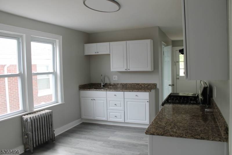 Carteret Boro, NJ 07008,67 Edgar St #1