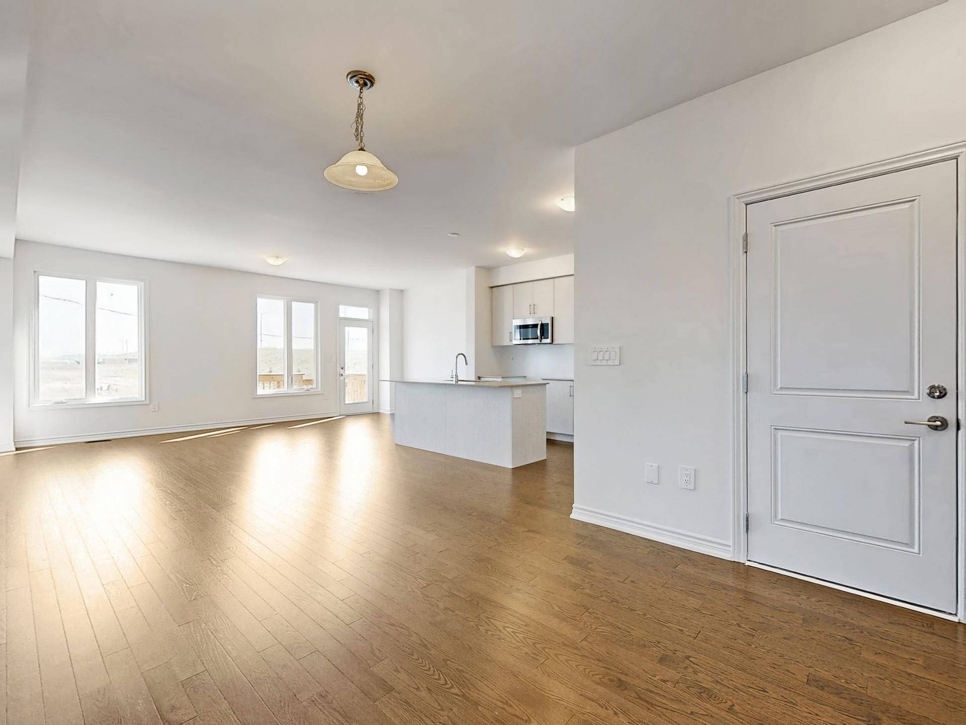 Milton, ON L9E 1T3,1613 Savoline BLVD