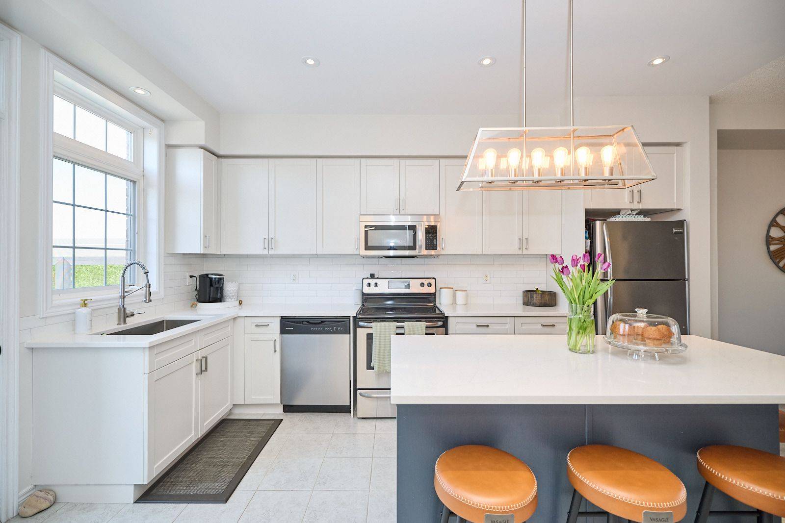 Grimsby, ON L3M 0C5,541 Winston RD #3