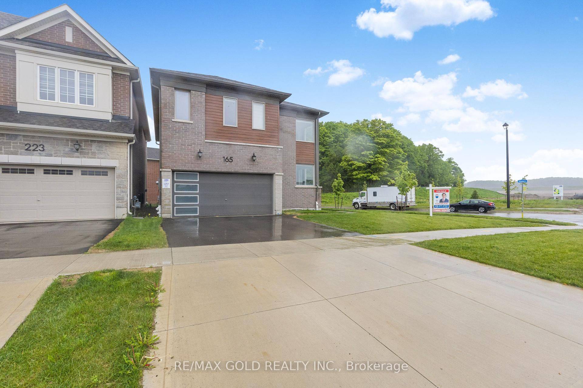 Kitchener, ON N2R 0T2,165 Forestwalk ST