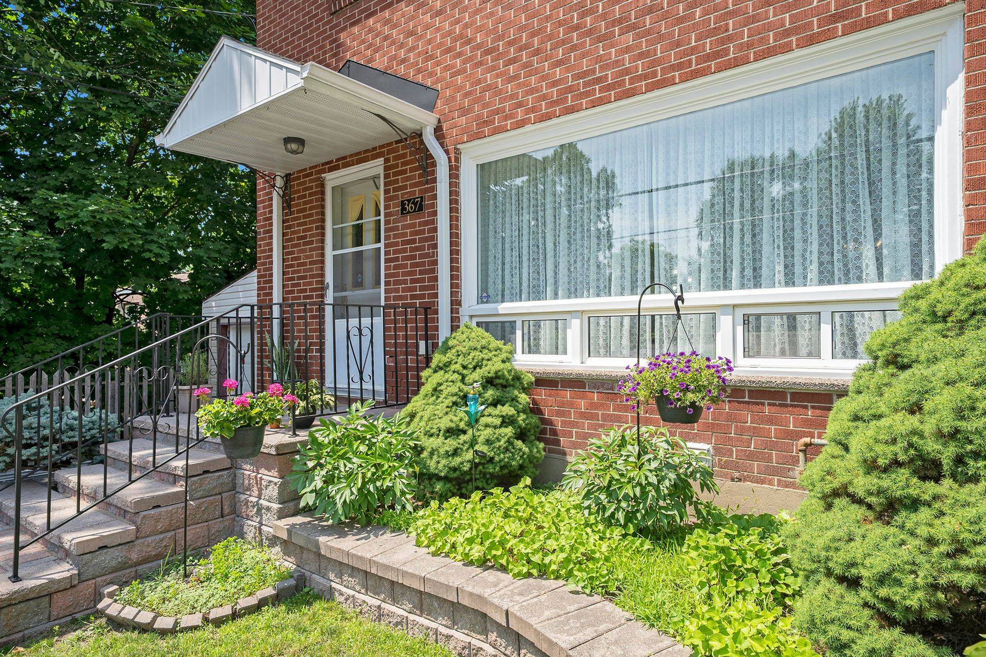 Carlingwood - Westboro And Area, ON K2A 0J5,367 Ravenhill AVE