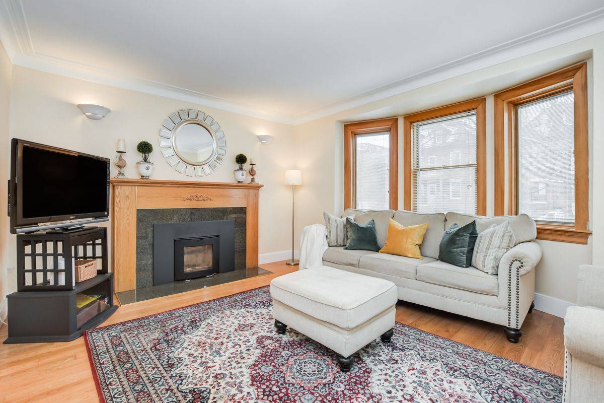 Lower Town - Sandy Hill, ON K1N 8E3,139 GOULBURN AVE