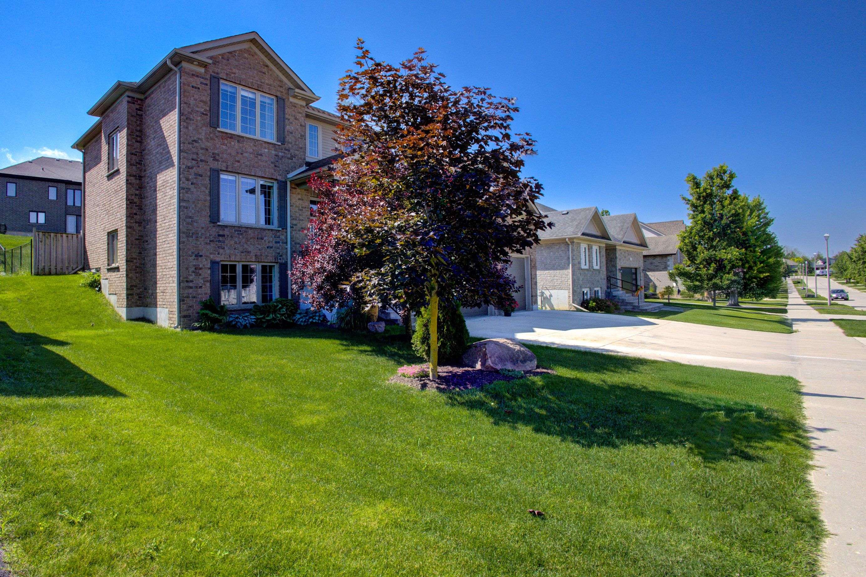 Mapleton, ON N0G 1P0,165 River Run RD