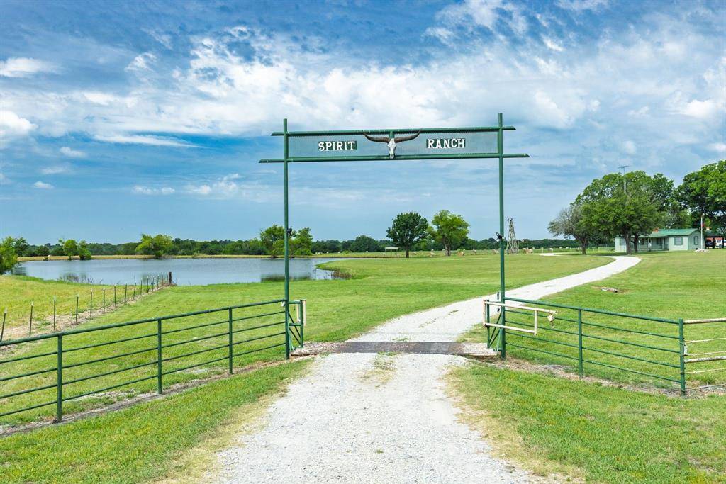 Wolfe City, TX 75496,3159 Fm 1563