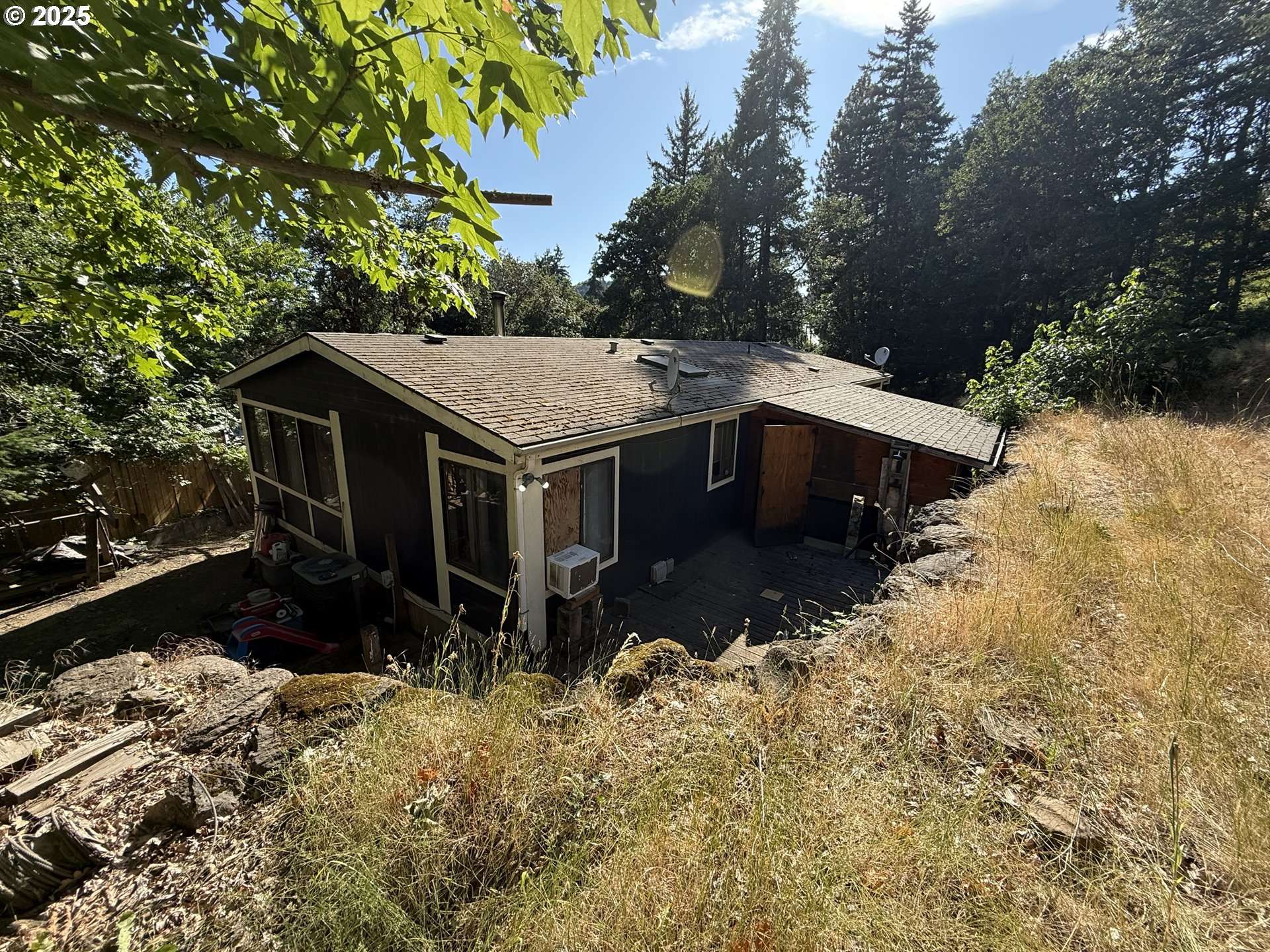White Salmon, WA 98672,590 NE SPRING ST