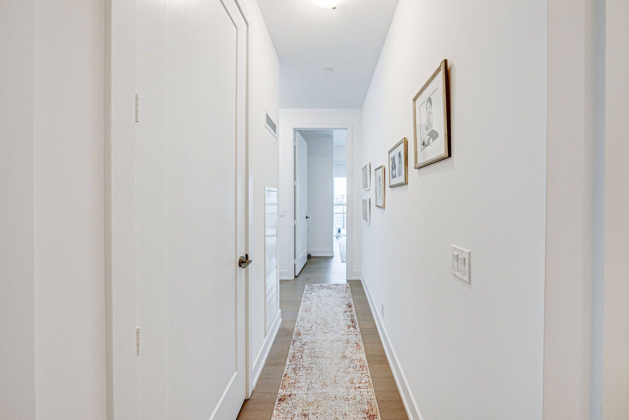 Toronto C10, ON M4S 0C3,11 Lillian ST #1704