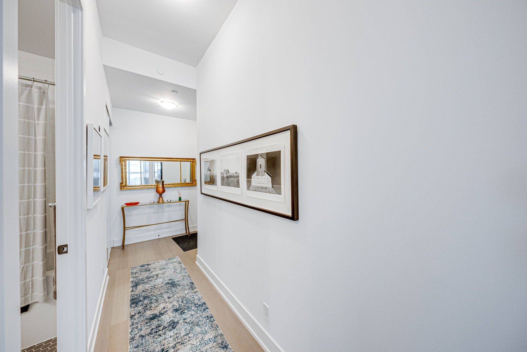 Toronto C10, ON M4S 0C3,11 Lillian ST #1704