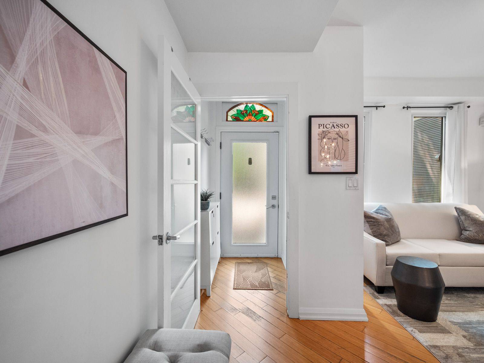 Toronto E01, ON M4M 2K5,69 De Grassi ST