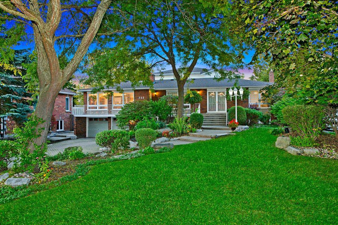 Pickering, ON L1W 2M6,555 Pine Ridge RD