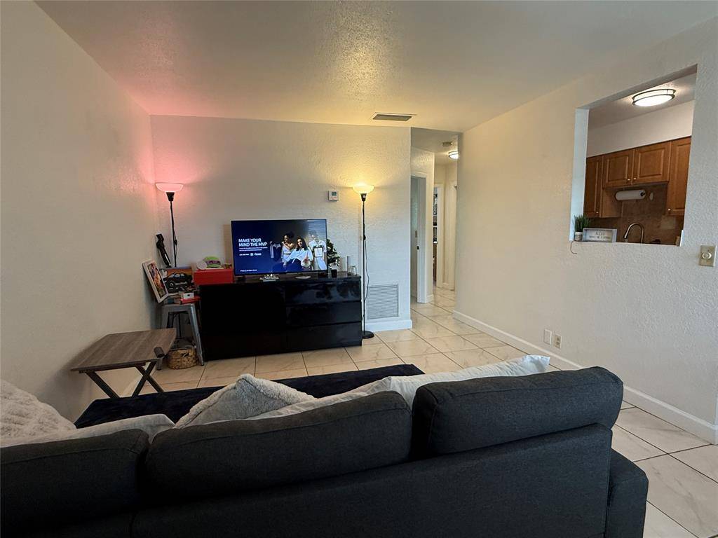 Wilton Manors, FL 33334,2607 NE 8th Ave #22