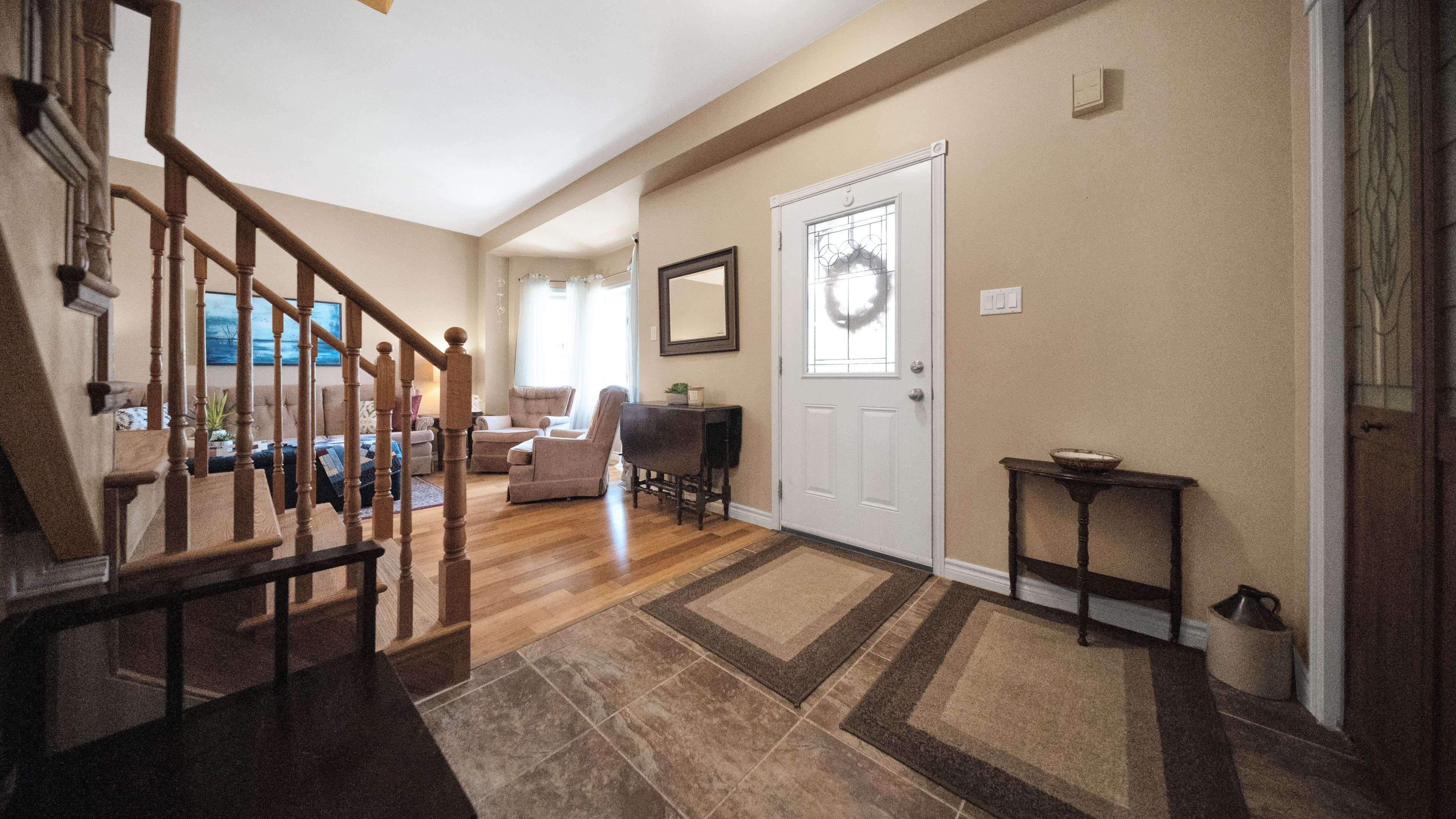 Shelburne, ON L0N 1S2,427 Olde Village LN