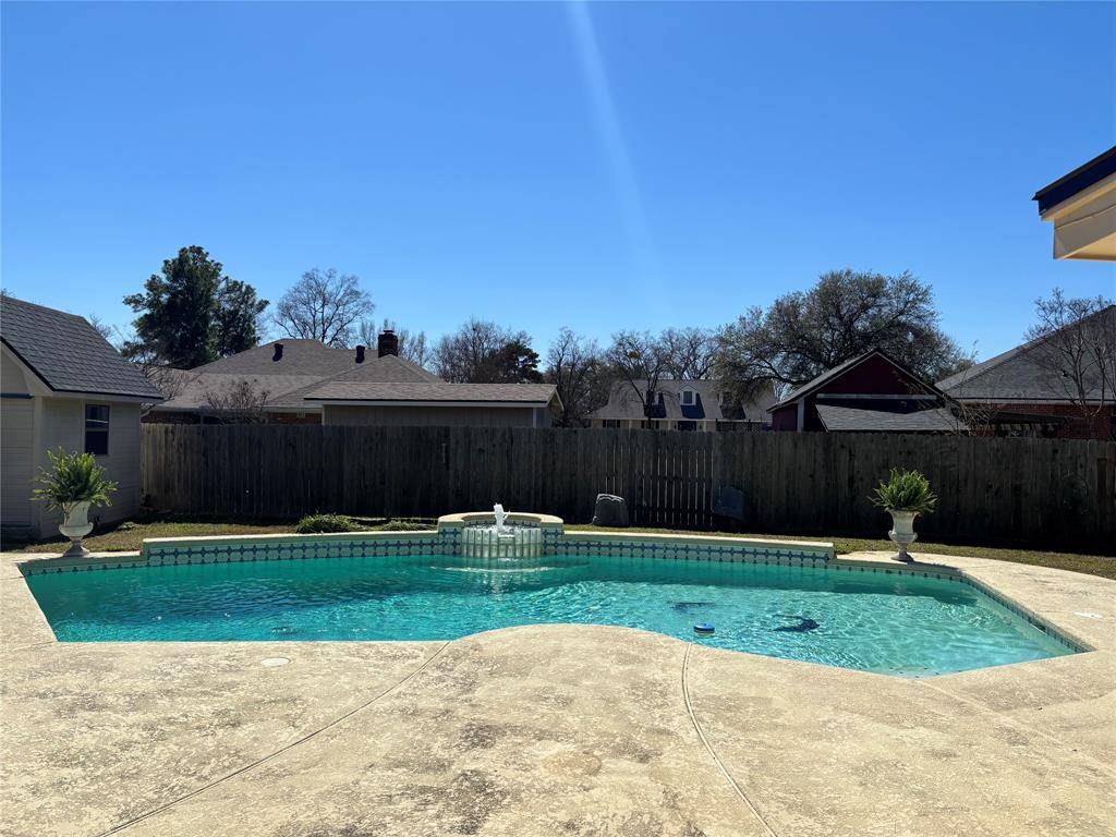 Bossier City, LA 71111,114 Sussex Court