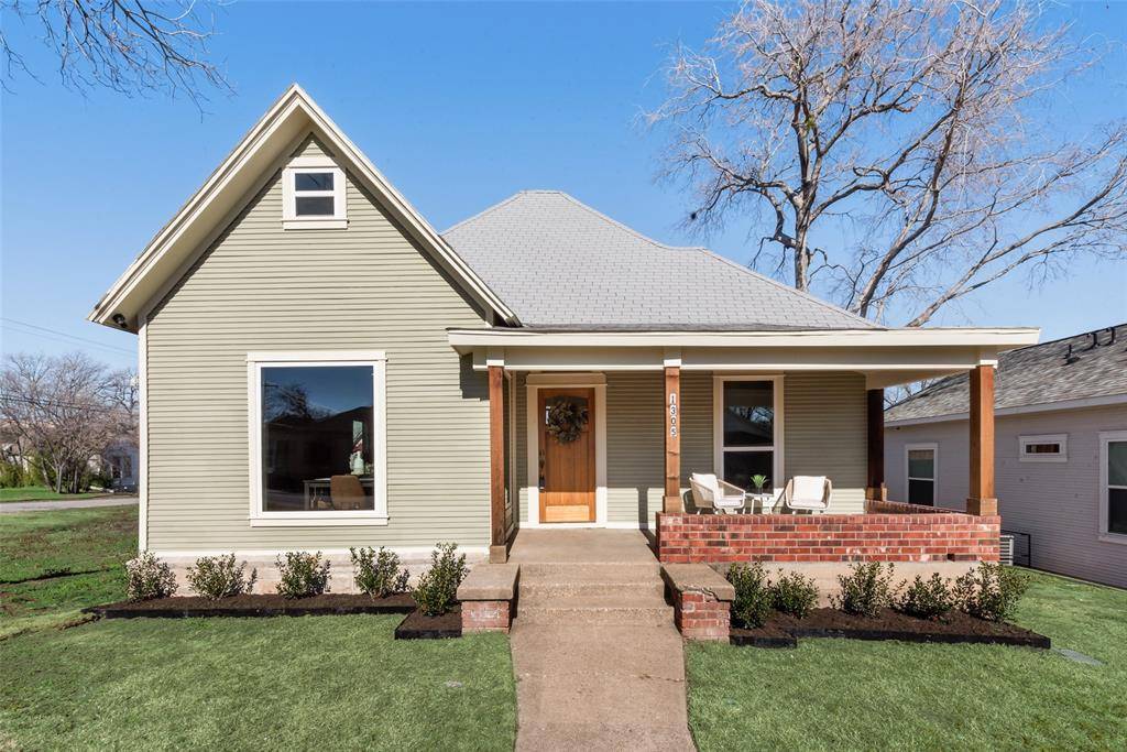 Fort Worth, TX 76102,1305 E Peach Street