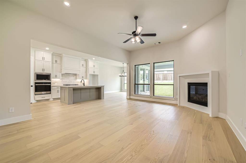 Rhome, TX 76078,141 Longhorn Bend