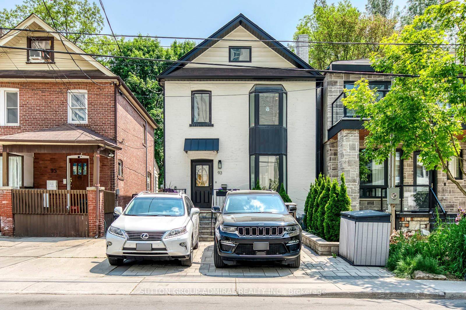 Toronto C10, ON M4S 1V5,93 Soudan AVE