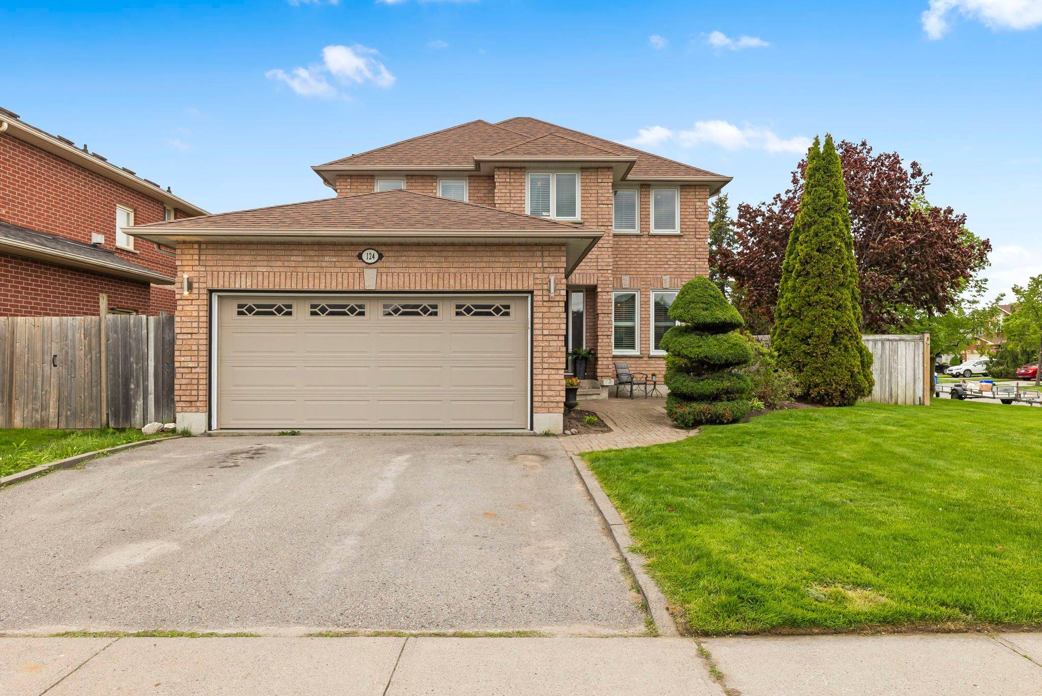Clarington, ON L1E 3A3,124 Avondale DR