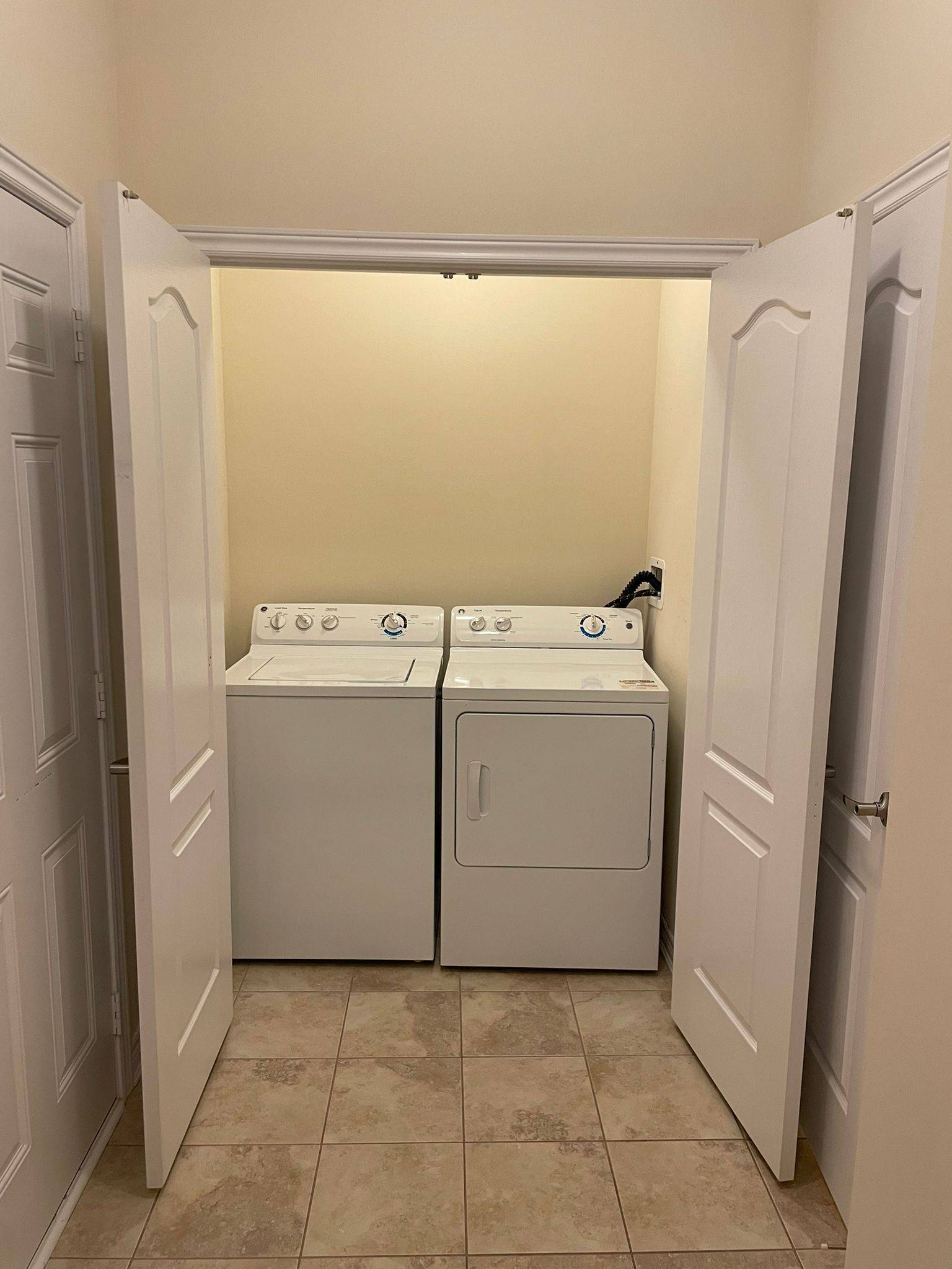 Brampton, ON L6X 5L7,74 Yardley CRES