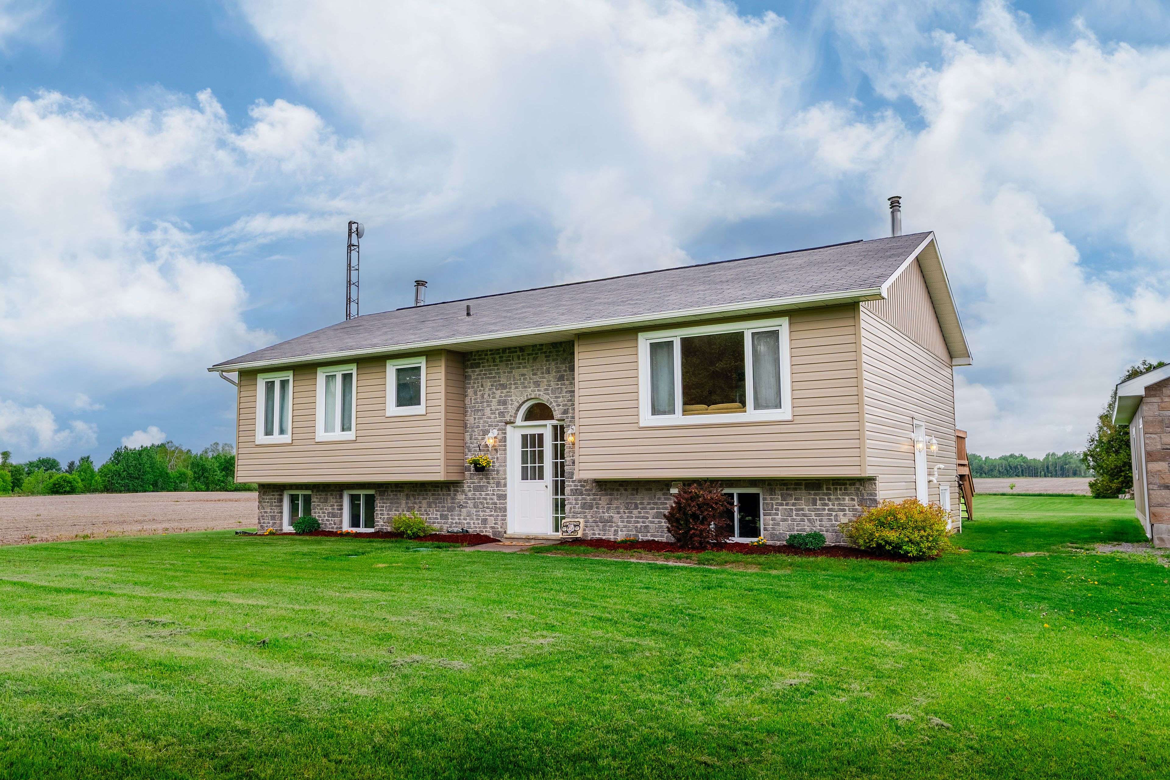 South Dundas, ON K0E 1C0,10811 Hulbert RD